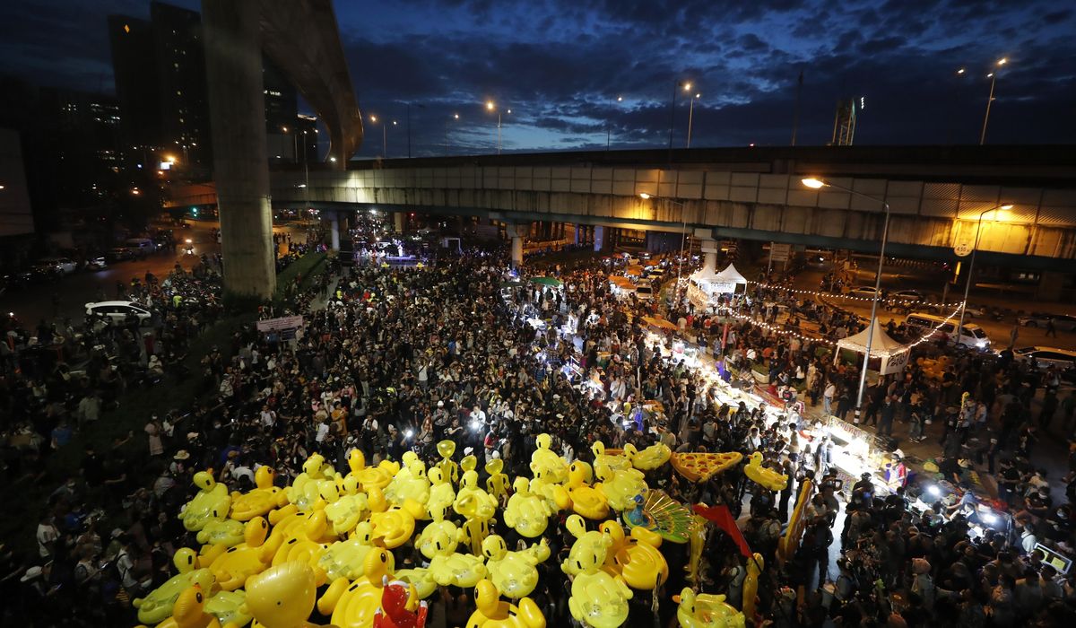 Thai pro-democracy protesters warn of possible coup 1
