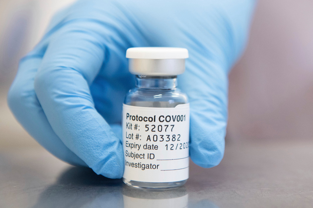 AstraZeneca’s ‘mistake’ in COVID-19 vaccine trials could
halt approval 1