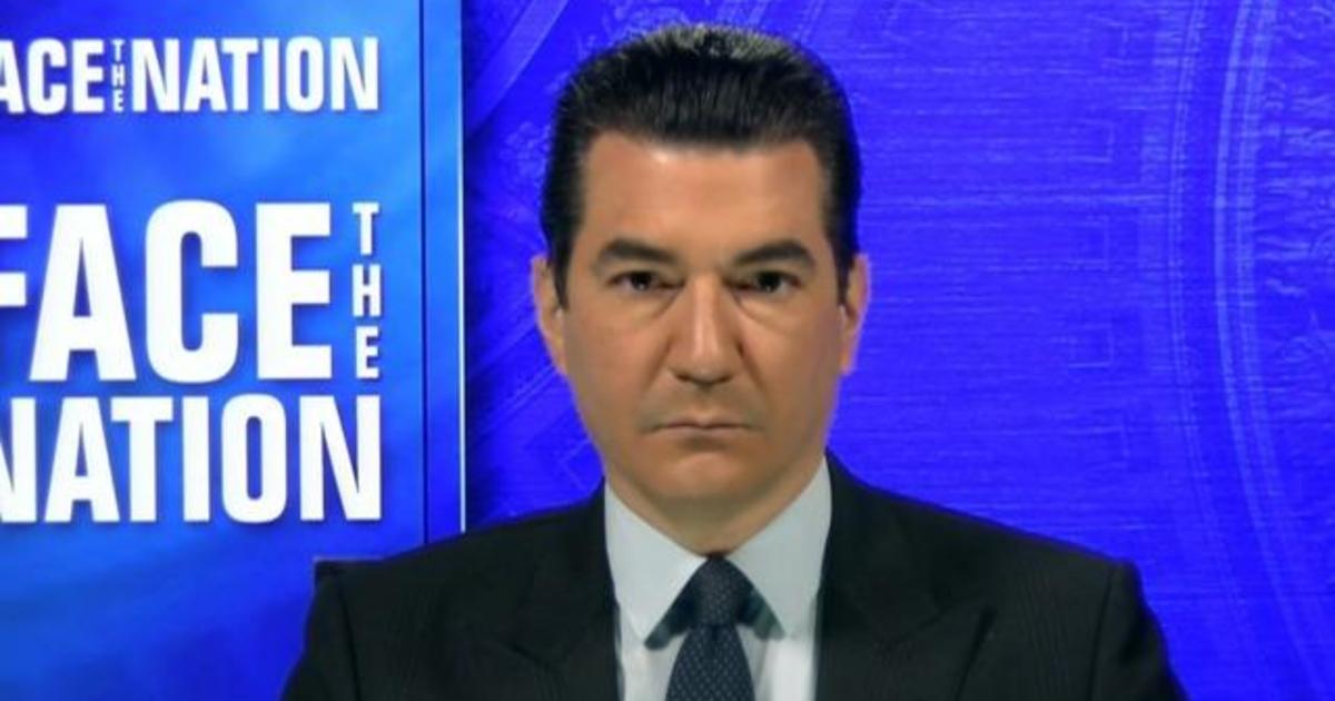 Gottlieb says Biden to take office at likely "apex" of
coronavirus surge 1