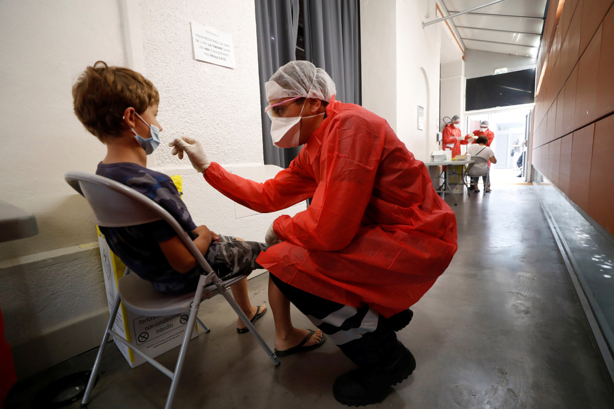 Record number of American children tested positive for
COVID-19 last week 1