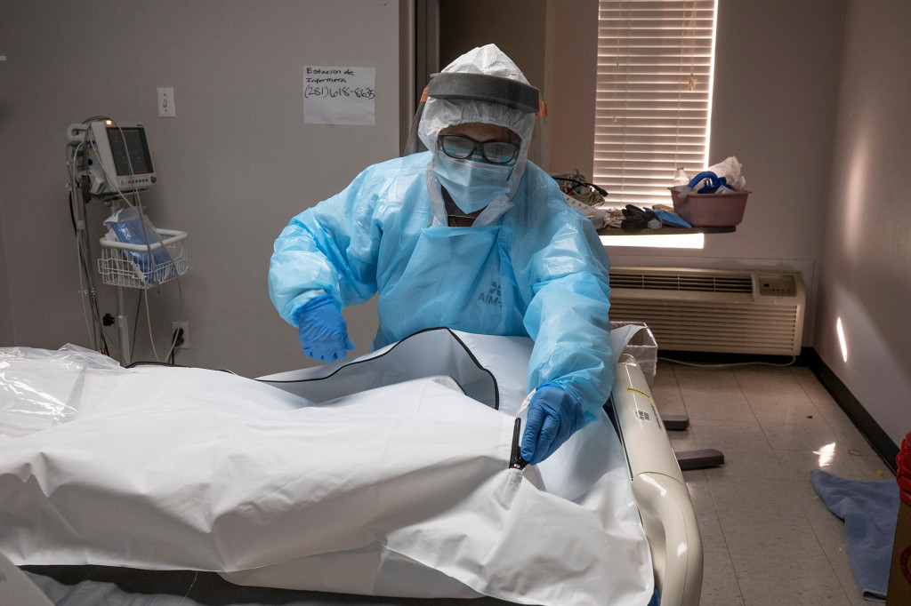 CDC predicts US COVID-19 death toll could pass 300K by
mid-December 1