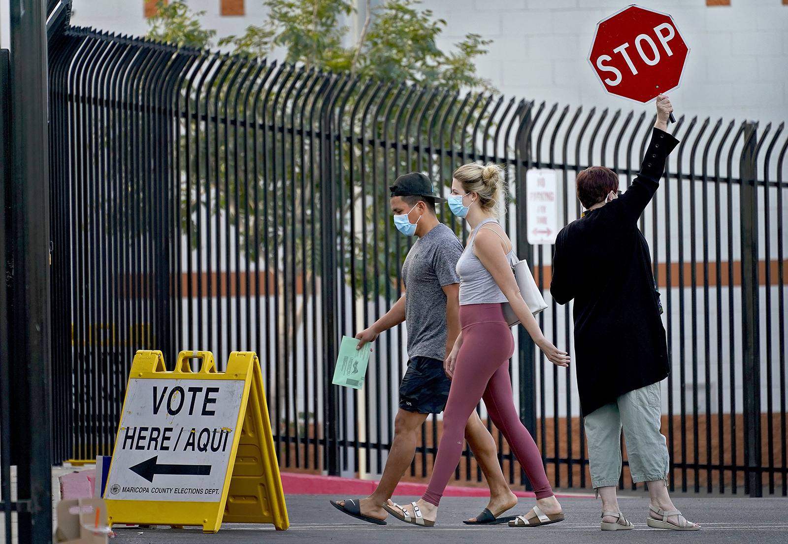 Judge orders some polling locations in Nevada to be kept
open later 1
