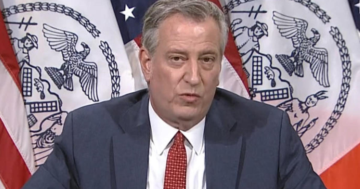 Watch Live: NYC mayor speaks as public schools close 1