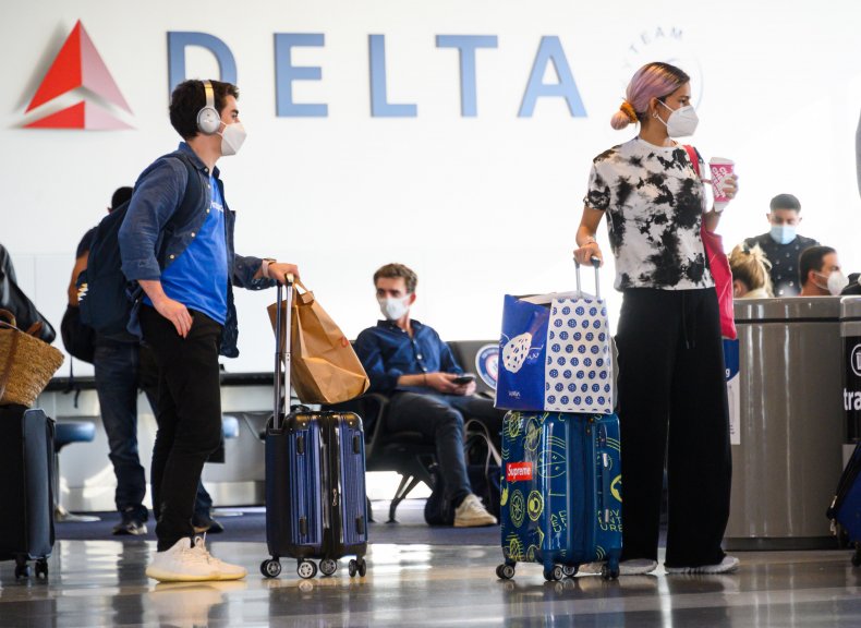Delta Bans More Than 500 People for Refusing to Wear Masks
on Flights 1