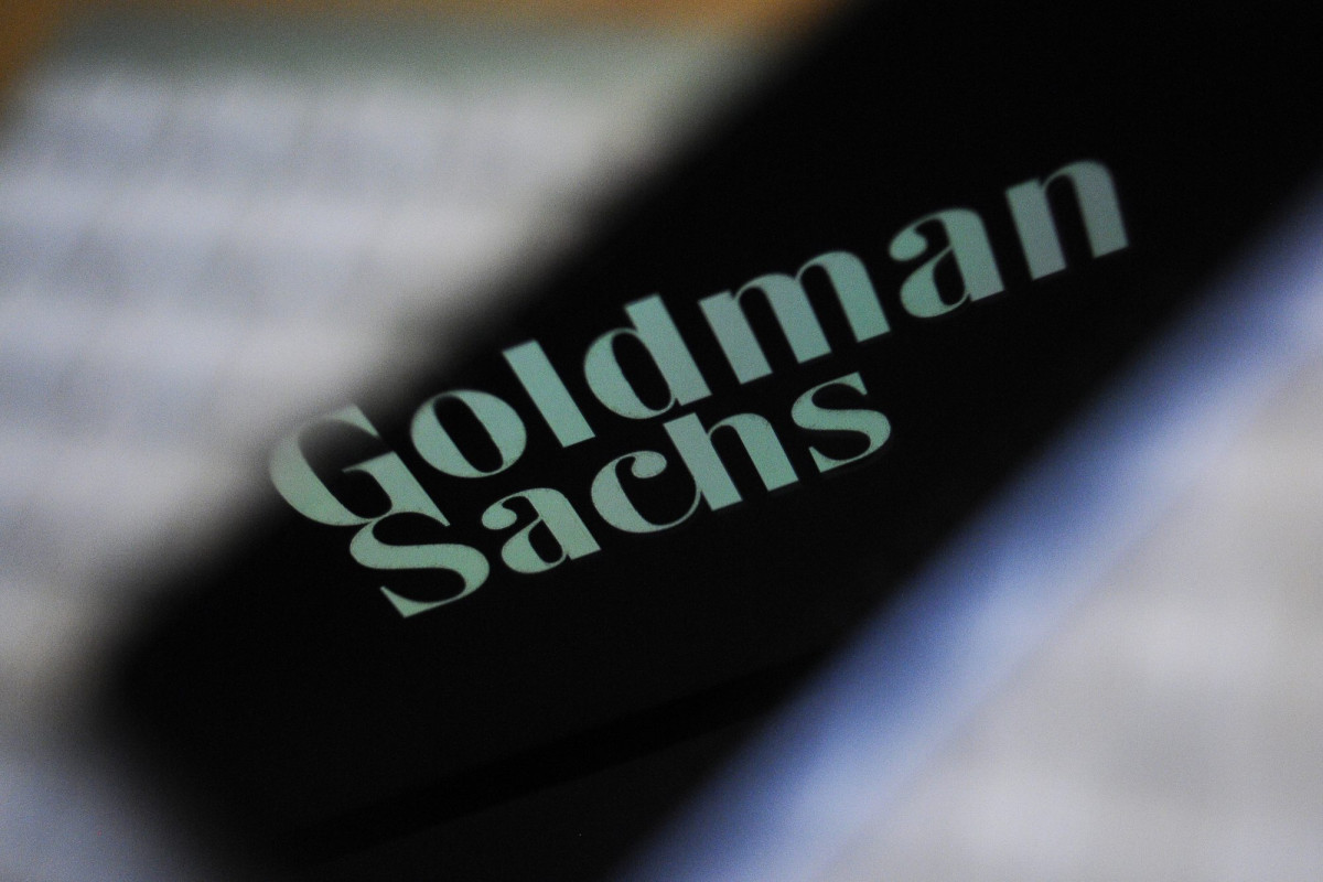 Goldman Sachs names its smallest partner class in
decades 1