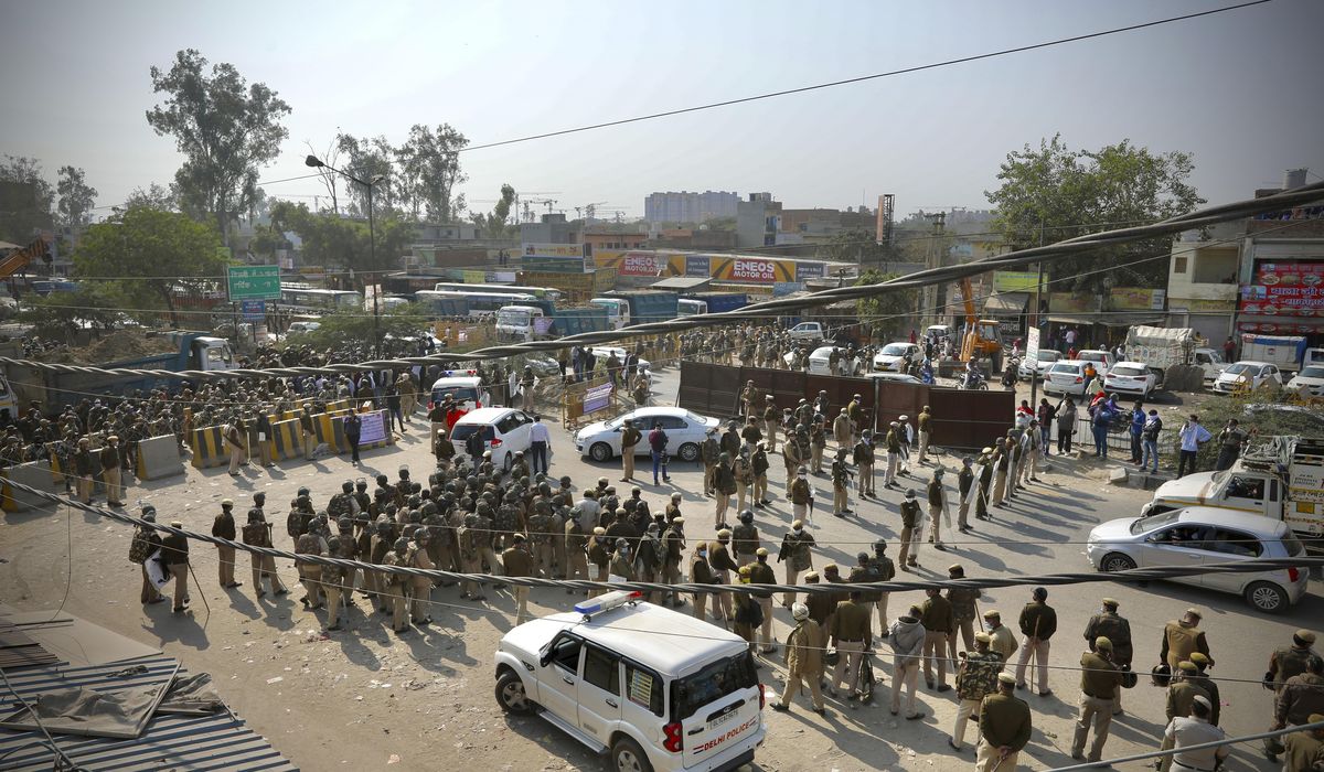 Angry farmers in India clash with police to protest new
laws 1