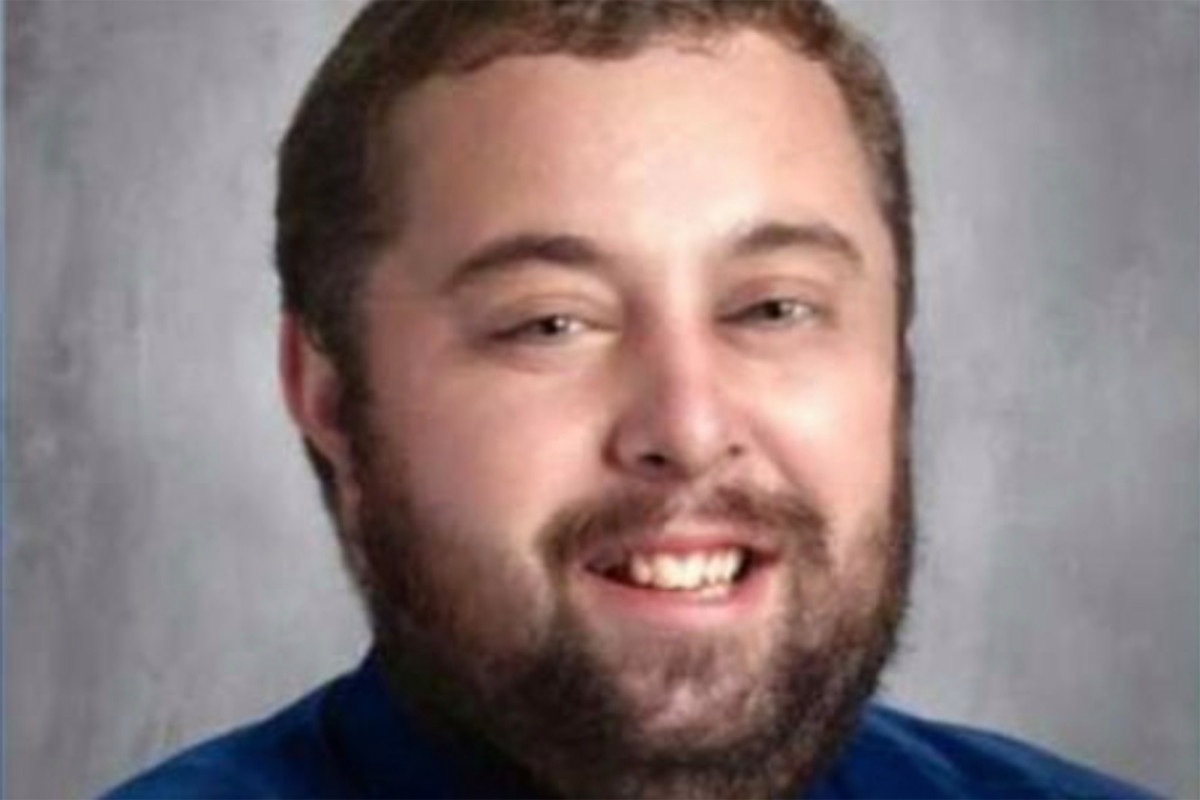 Iowa teacher found dead three days after testing positive
for COVID-19 1