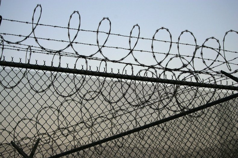 Hundreds of Inmates Riot at Arizona Prison, Officers Respond
With 'Rubber Bullets and Pepper Spray' 1