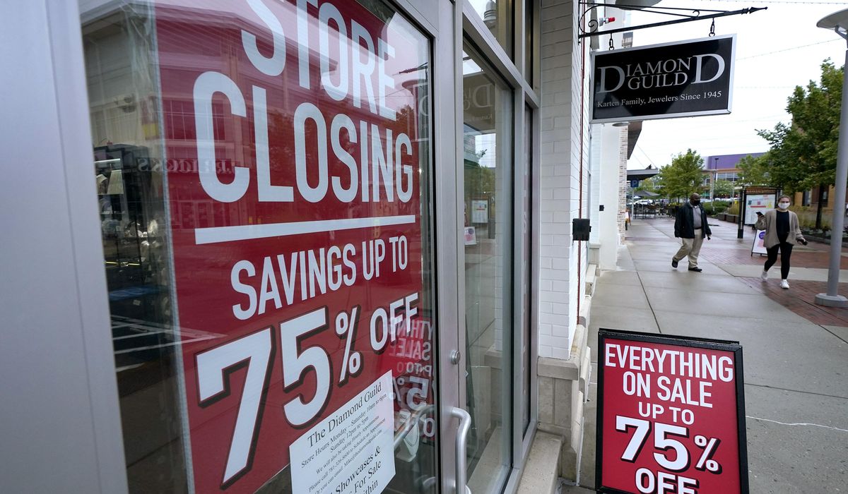 US job openings rise slightly in September, hiring
slips 1