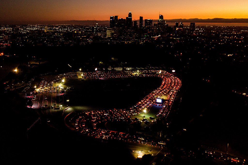 Los Angeles orders more restrictions as COVID-19
surges 1