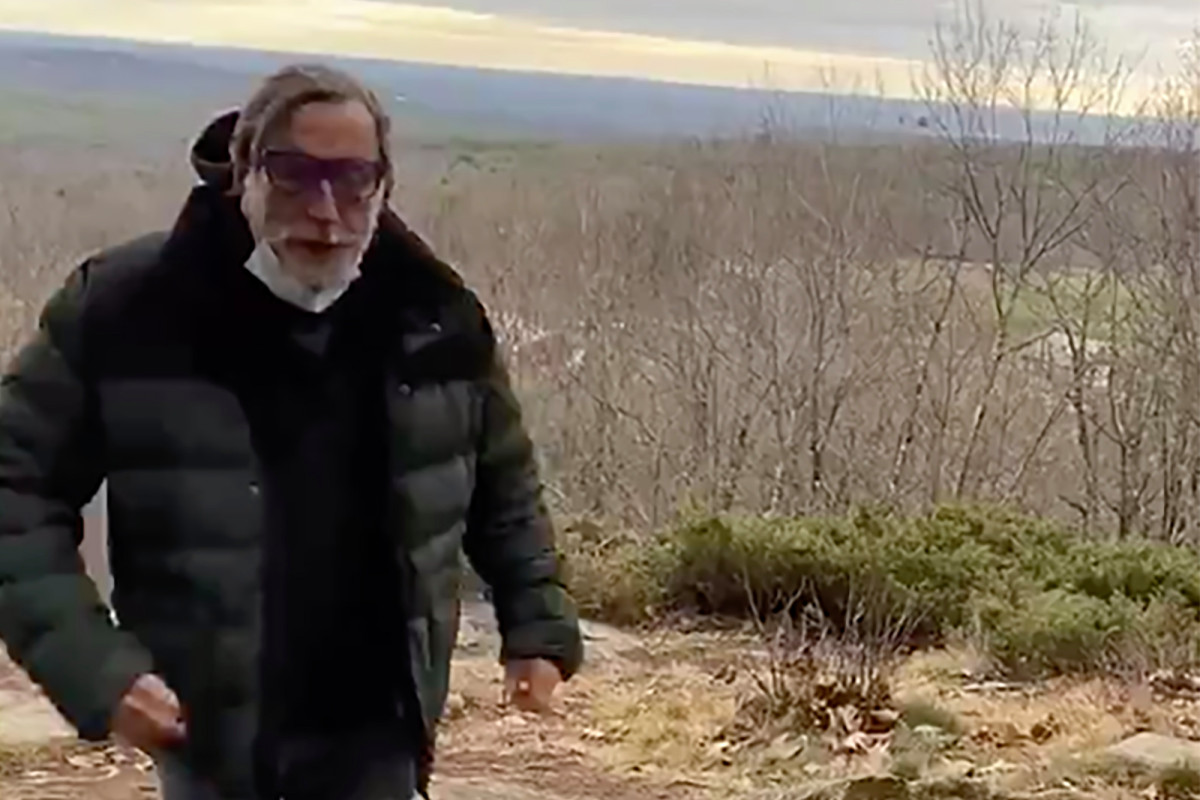 Massachusetts man spits on hikers for not wearing masks,
says he has COVID-19 1