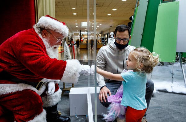 Mall Santas Are Making Concessions to the
Coronavirus 1