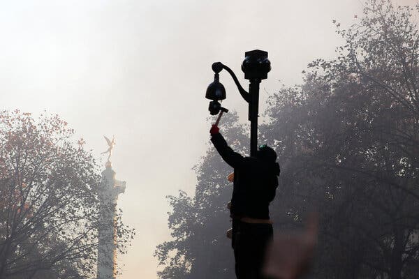 Protests Over Security Bill in France Draw Tens of
Thousands 1
