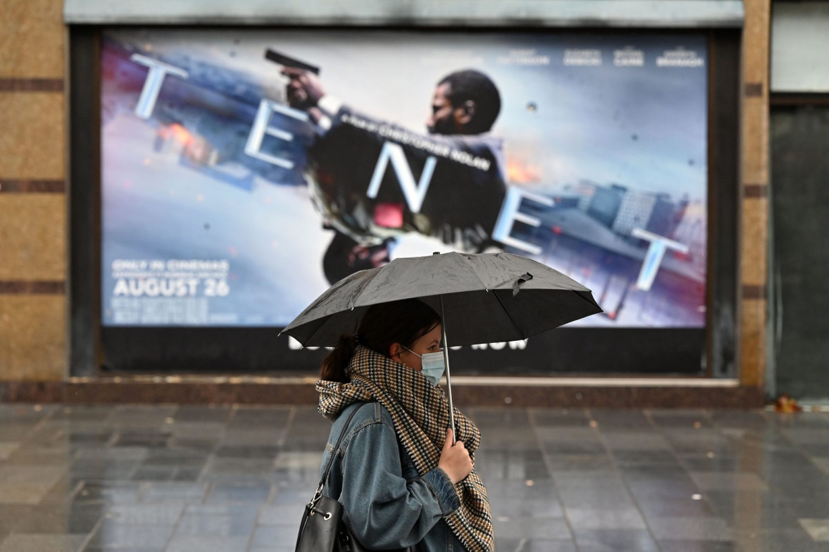 Director Christopher Nolan defends ‘Tenet’s’ sluggish box
office sales 1