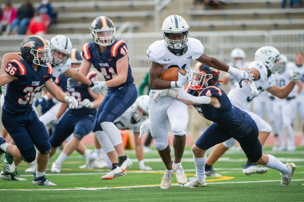 Colorado high school football marches on amid rising
coronavirus threat across state 1