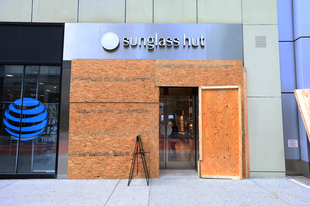 All that plywood tells you the real post-election fear is
pro-Biden rioting 1