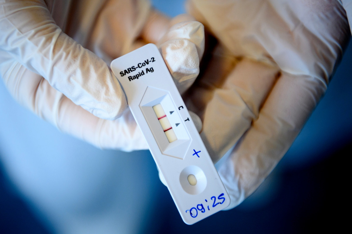 Many COVID-19 patients later develop mental illness, study
finds 1