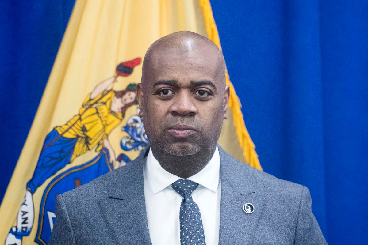 Newark imposes mandatory curfew on residents of COVID-19 hot
spots 1