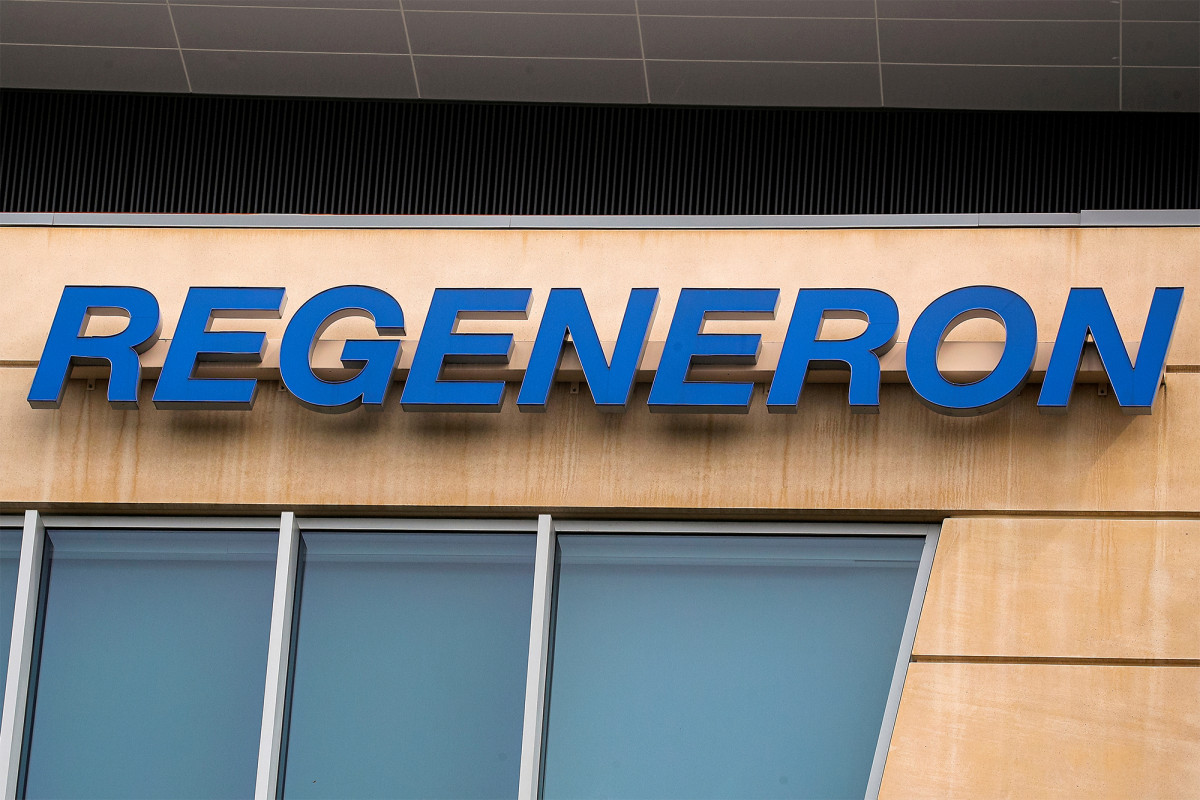 Regeneron’s COVID-19 treatment gets emergency approval from
FDA 1