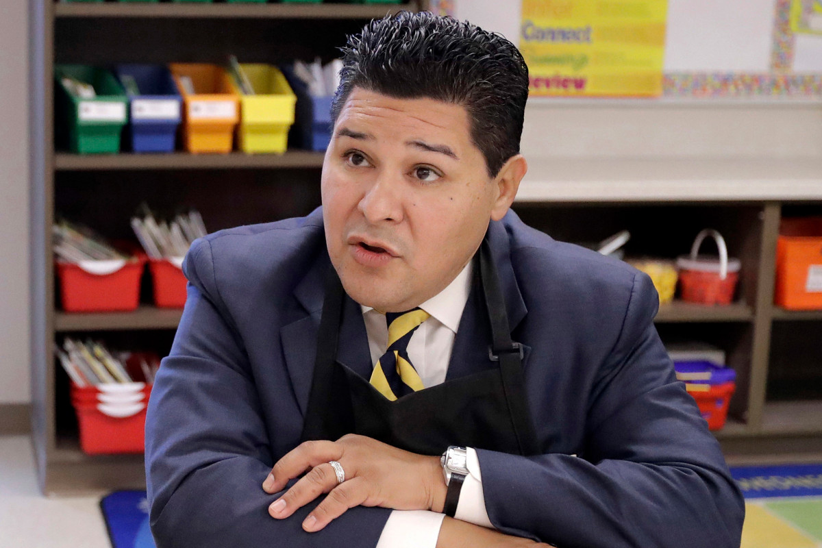 Texas takes over crumbling Houston schools Carranza
abandoned for NYC DOE 1