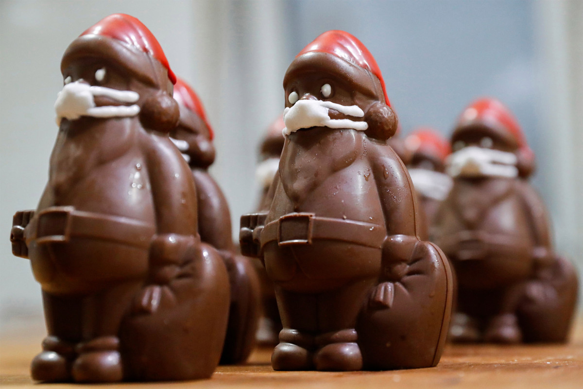 Confectioner is raking in the dough with masked chocolate
Santa 1