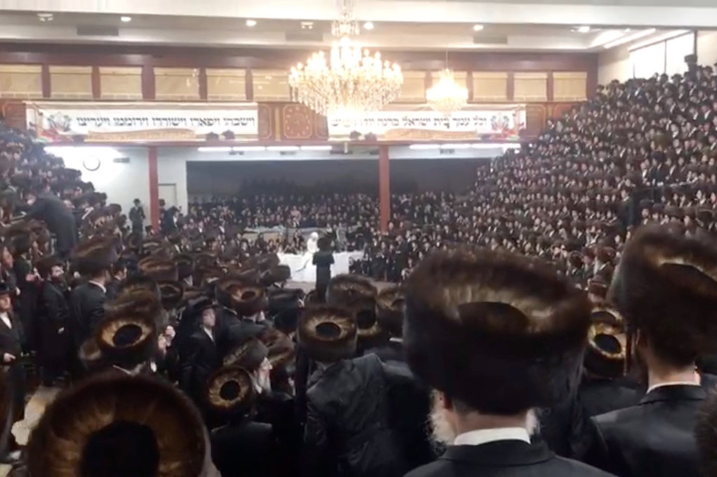 Orthodox Jewish sect nixes NYC dinner celebrating Nazi
escape over COVID-19 backlash 1
