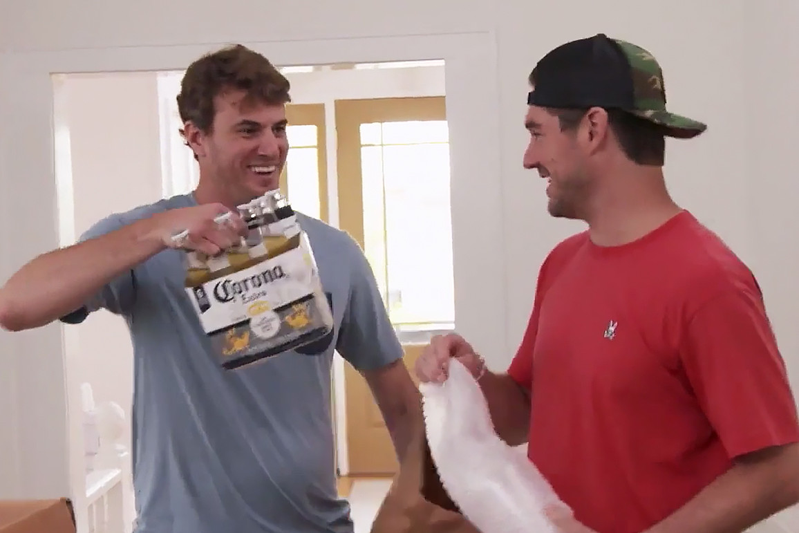 ‘Southern Charm’ Did A Surprisingly Great Job Capturing The
Early Days of Coronavirus in Charleston 1