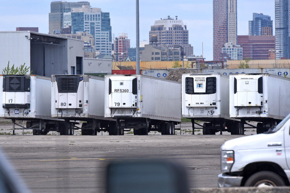 Hundreds of coronavirus-dead remain in Brooklyn freezer
trucks 1