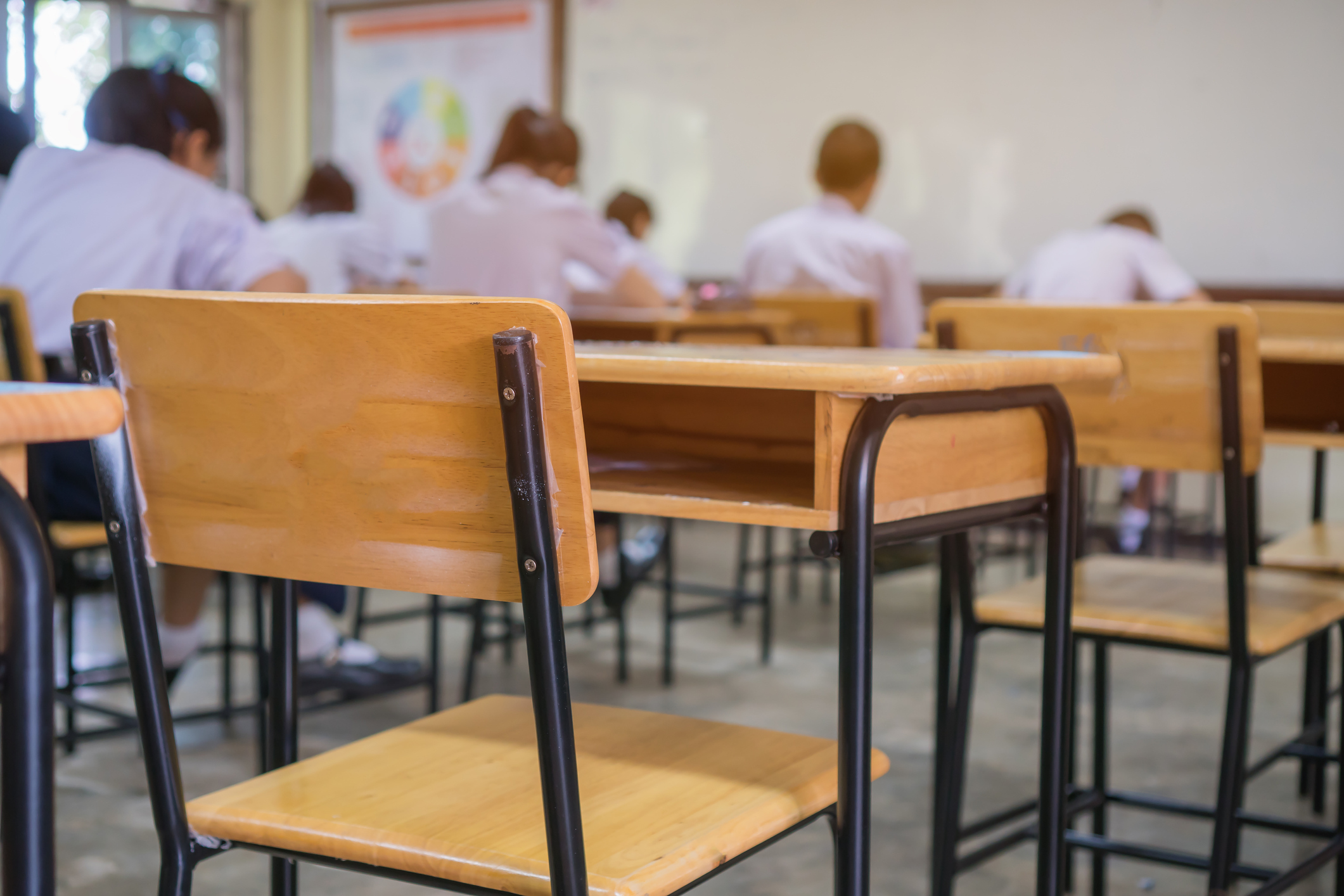 Teacher Filmed Slamming Teen Who Grabbed His Neck While
Trying to Leave Classroom 1