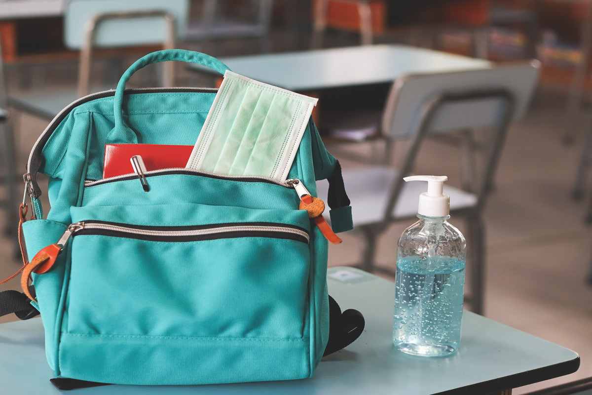 Texas superintendent flouts statewide school mask
mandate 1