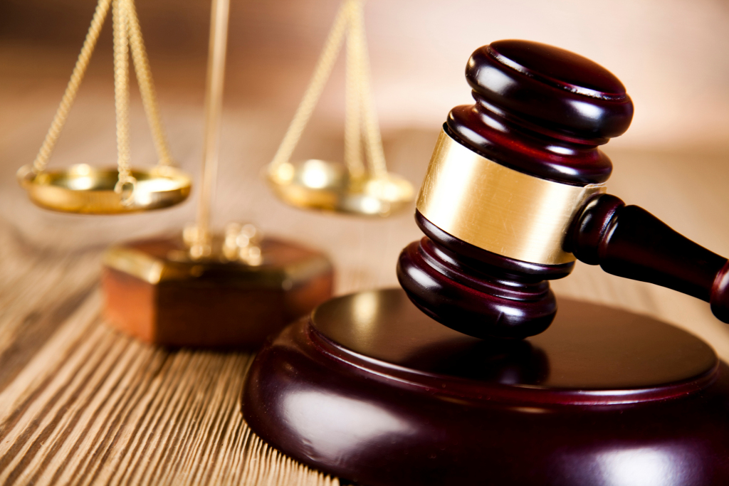 Boulder County suspends jury trials into 2021 amid Colorado
coronavirus spike 1