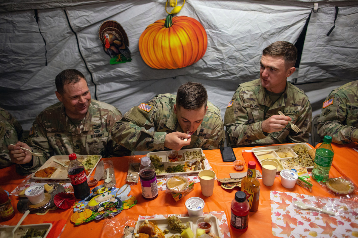 US troops get ‘grab-and-go’ Thanksgiving meals amid COVID-19
concerns 1