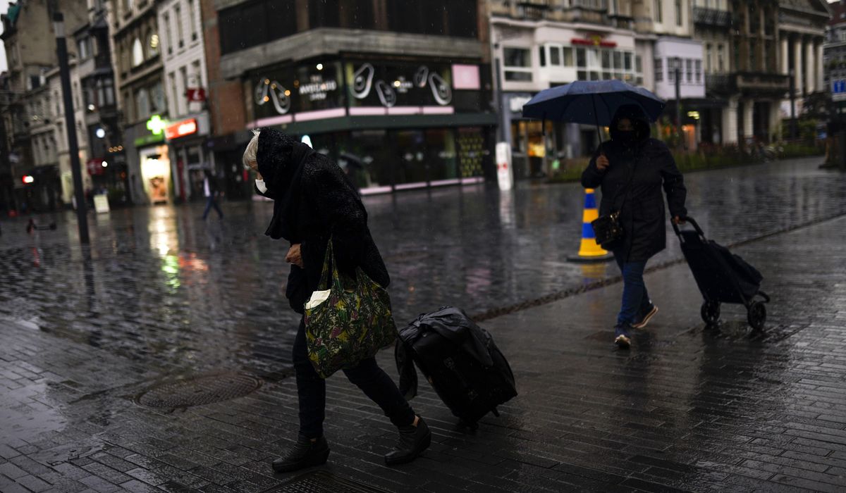 EU negotiators clinch deal on huge budget, coronavirus
plan 1