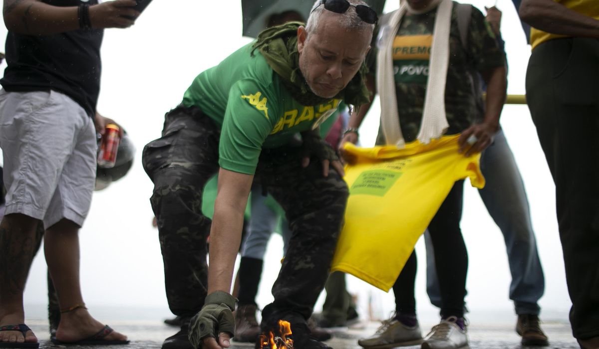 Protests in Brazil support president in anti-vaccine
stance 1
