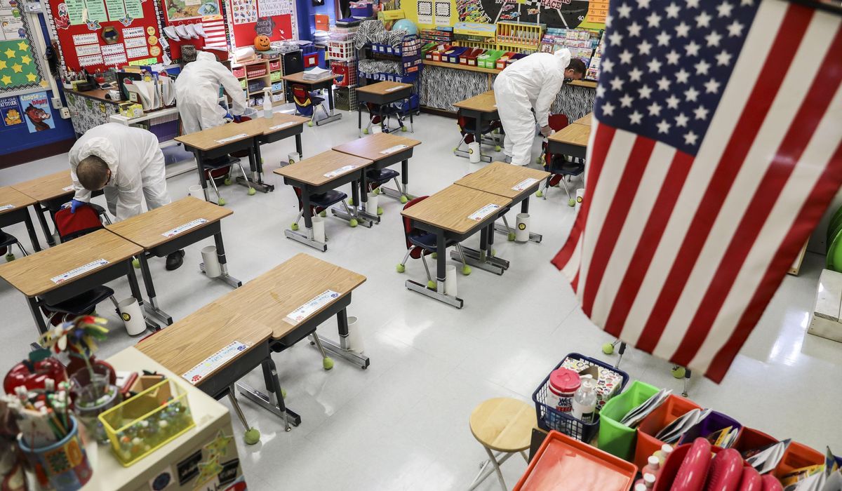Virus surge: Schools abandon classes, states retreat 1