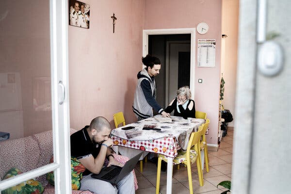 Protestant Church That Found Refuge in Italy’s Hills Helps
Syrians Do the Same 1