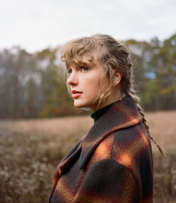 Taylor Swift Announces Second Surprise Quarantine Album,
‘Evermore’ 1