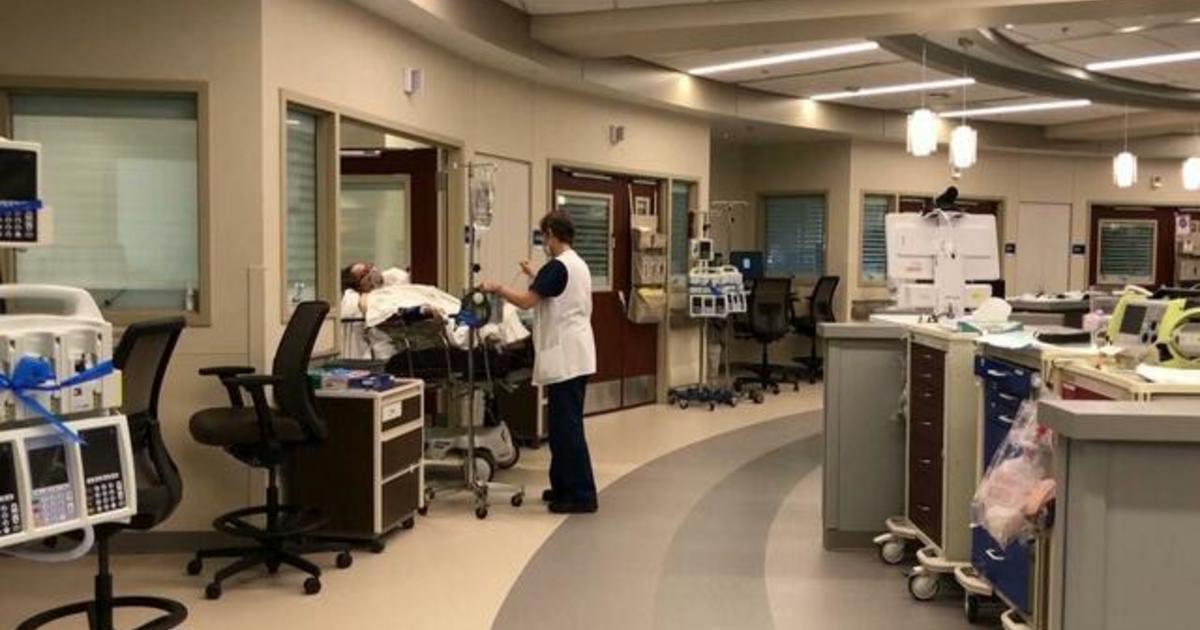 U.S. hospitals at breaking point amid COVID-19 surge 1