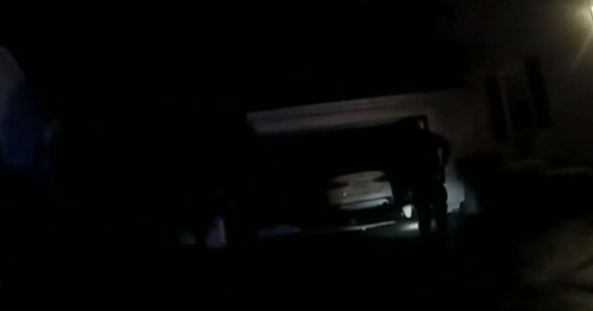 Second officer observed no threat from Andre Hill before
shooting 1