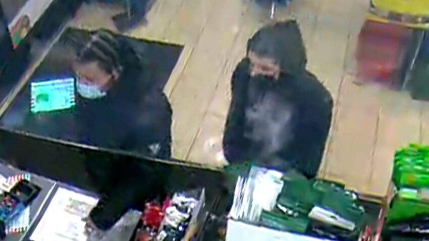 Mask argument leads to store worker assaulted, police
say 1
