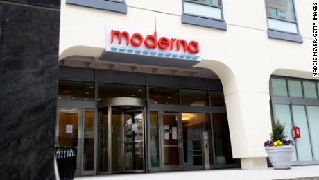 What we know about Moderna's coronavirus vaccine and how it
differs from Pfizer's 1