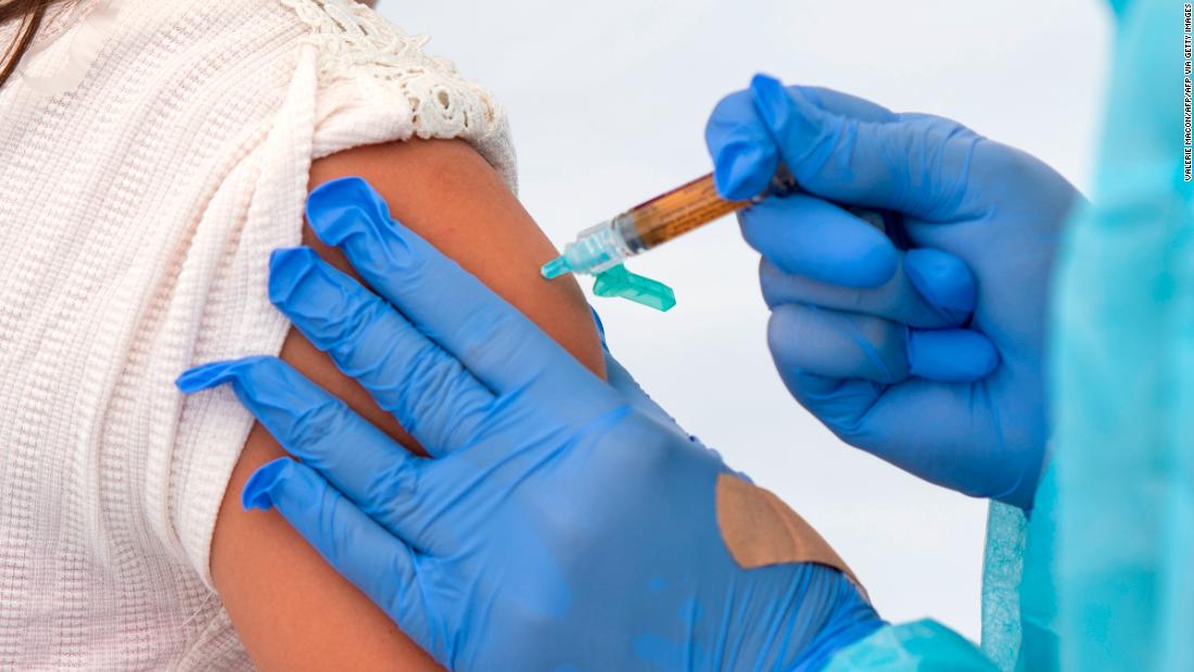 UK regulator approves Oxford/AstraZeneca coronavirus
vaccine 1