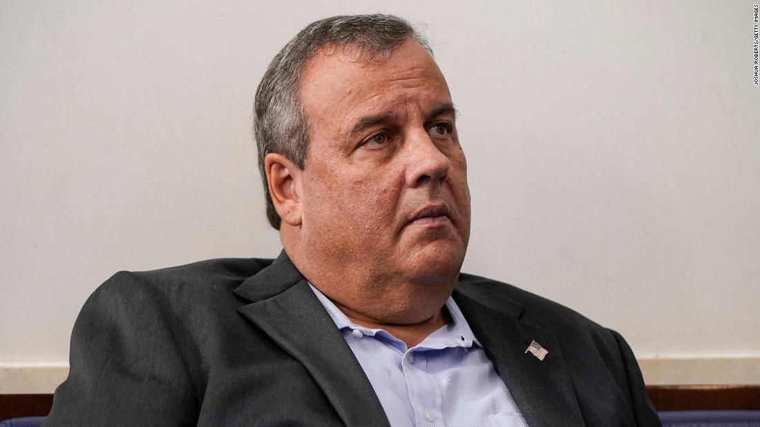 Chris Christie stars in national ad saying it was a mistake
not to wear a mask at the White House 1