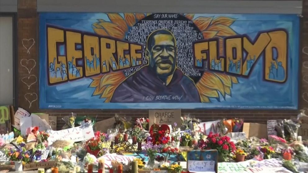Video allowed in trial of officers charged in Floyd
killing 1