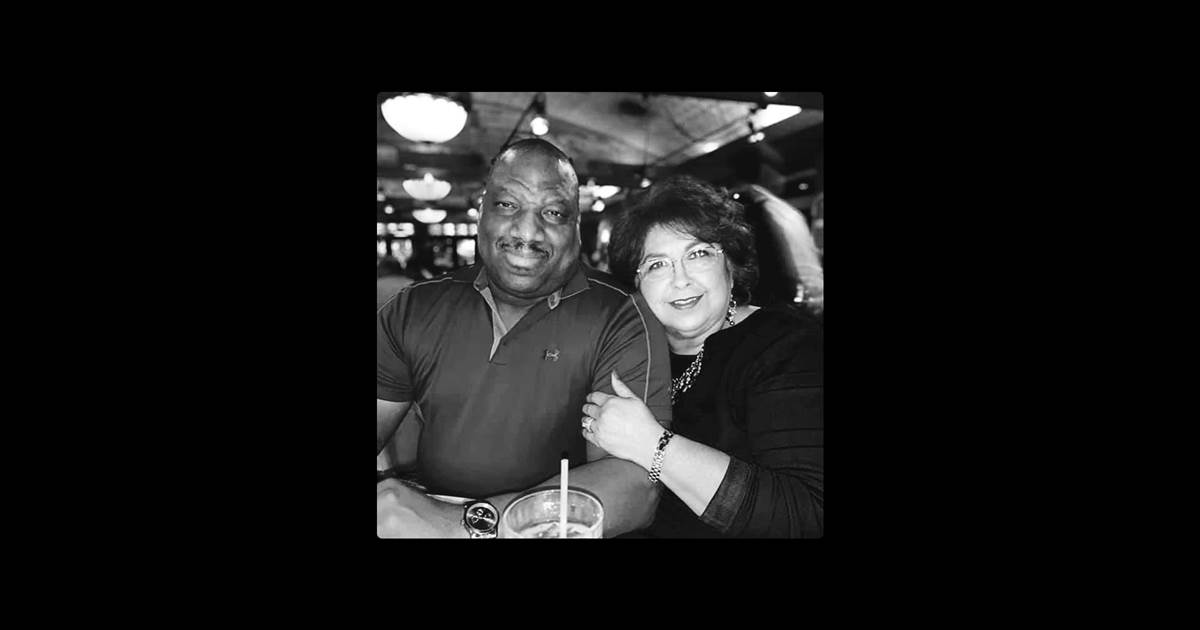 Texas couple of 30 years die of Covid-19 within minutes of
one other while holding hands 1
