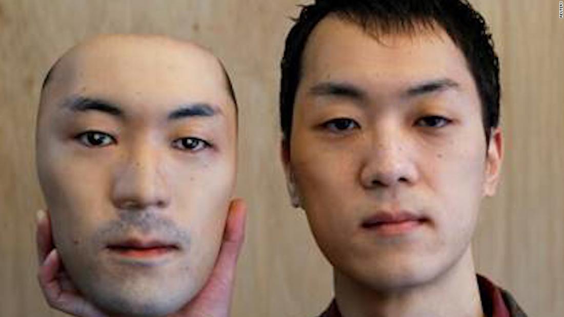 Internet freaked out by this 'creepy' lifelike face
mask 1