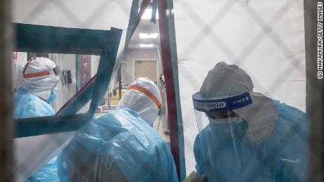 Dr. Sanjay Gupta: Why I jumped at the chance to get a
Covid-19 vaccine 1