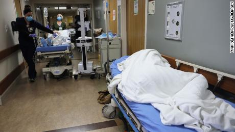 First coronavirus epicenter in the US gets the vaccine, but
threat lurks 1