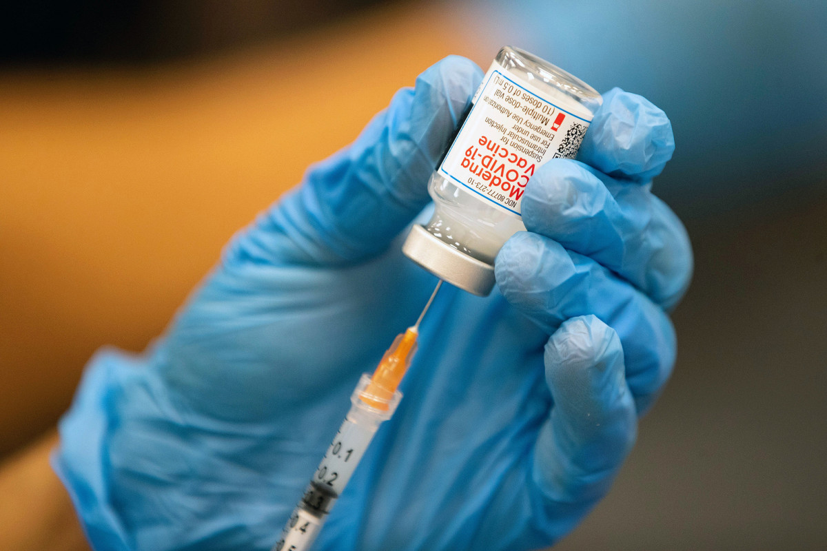 Congressional staffers next to receive COVID-19
vaccine 1