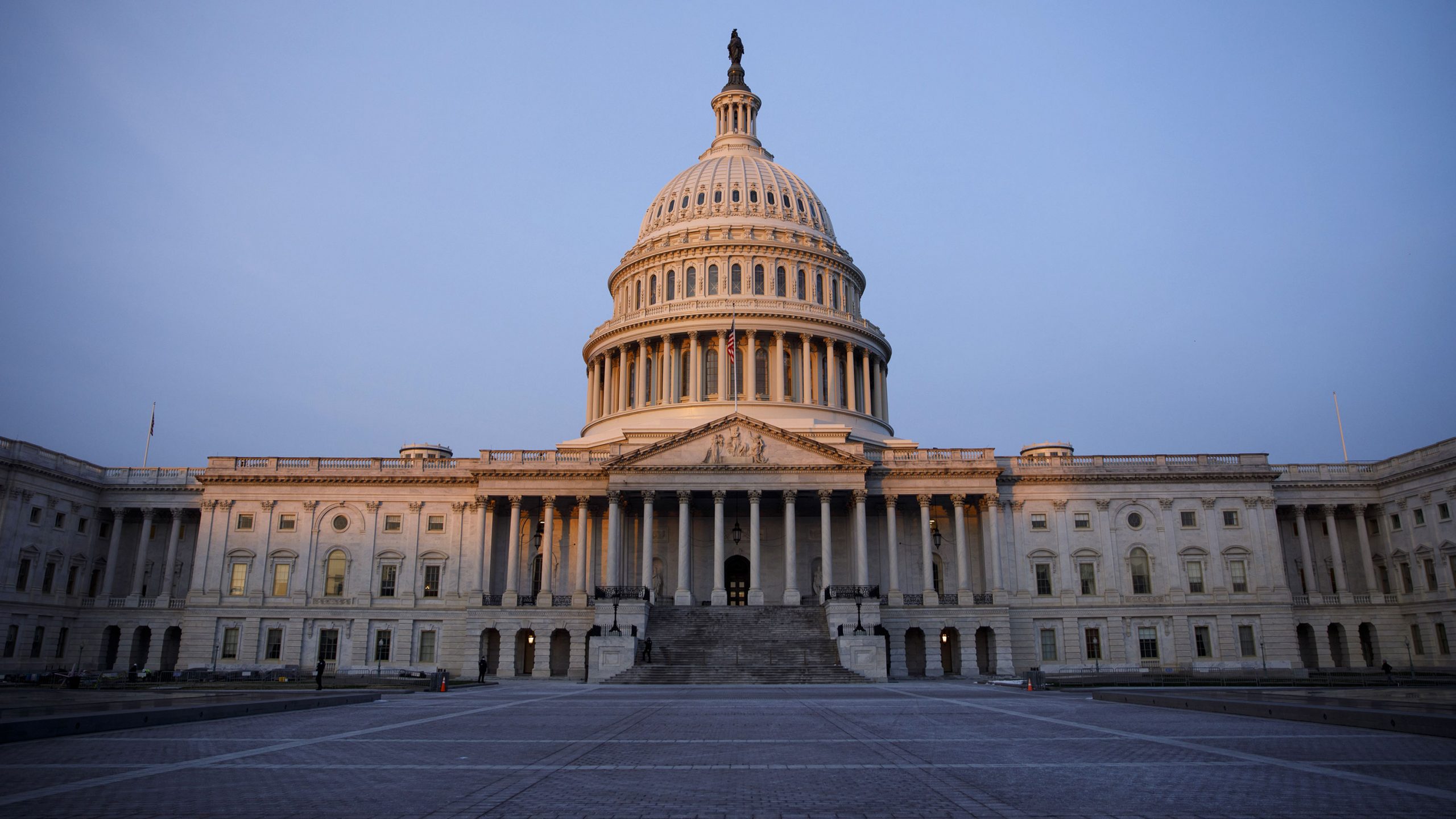 CDC director accepts advisory committee's recommendation for
Moderna Covid-19 vaccine 1